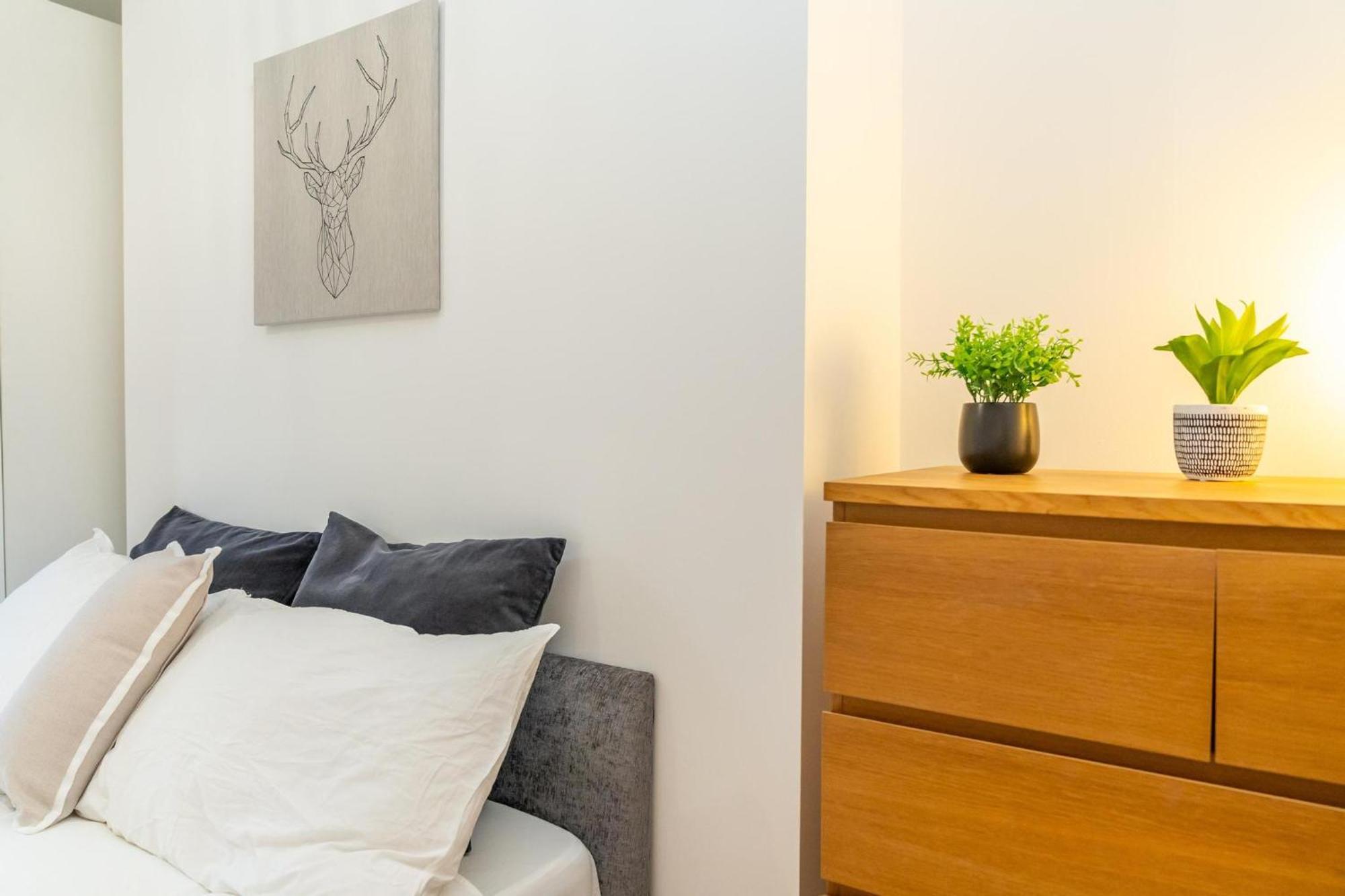 Location! 2 Bed/2Bath - Pro Host Apartment Londra Exterior foto